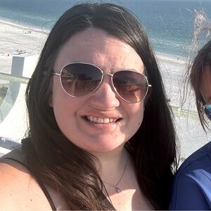 Meet your Posher, Laci